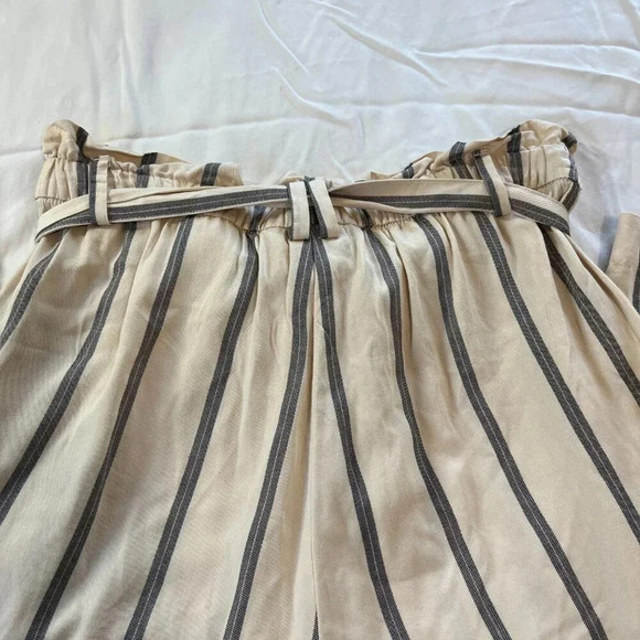 H & M | Women's Cream with Black Stripe High Waist Ruffle Pants | Size 6 - Picture 6 of 7